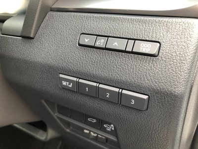 صورة 18 لـ 2025 Lexus GX