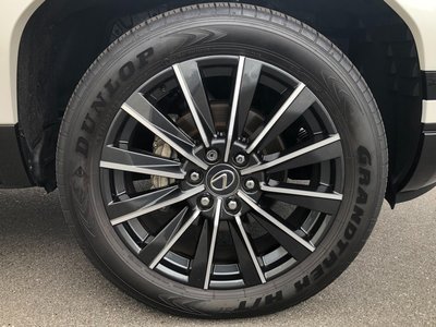 صورة 76 لـ 2025 Lexus GX