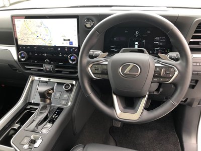 صورة 36 لـ 2025 Lexus GX