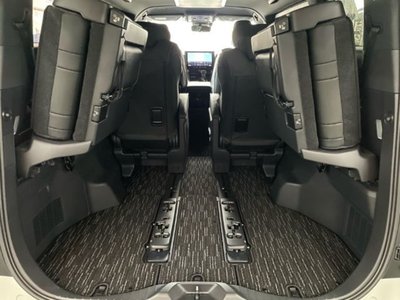 صورة 71 لـ 2025 Toyota ALPHARD