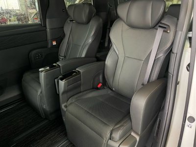 صورة 58 لـ 2025 Toyota ALPHARD