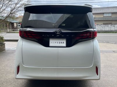 صورة 14 لـ 2025 Toyota ALPHARD