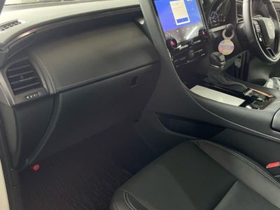 صورة 44 لـ 2025 Toyota ALPHARD