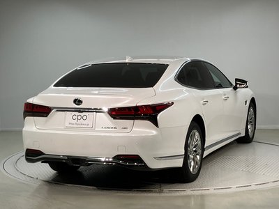 2023 Lexus LS photo 5