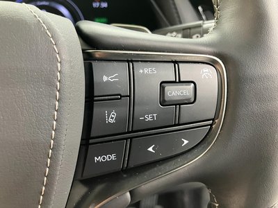2023 Lexus LS thumbnail 17