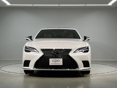2023 Lexus LS photo 2
