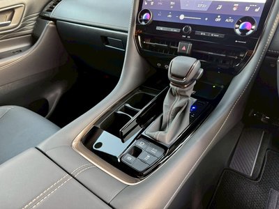 2024 Toyota ALPHARD — фото 53