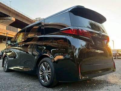 2024 Toyota ALPHARD — фото 36