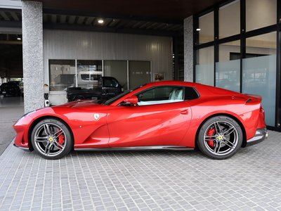 صورة 23 لـ 2020 Ferrari 812 GTS