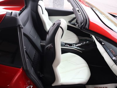 2020 Ferrari 812 GTS 照片 16