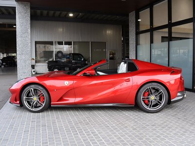صورة 22 لـ 2020 Ferrari 812 GTS
