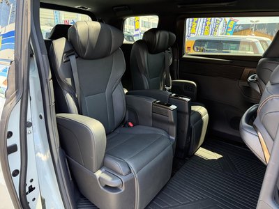 صورة 12 لـ 2024 Toyota ALPHARD