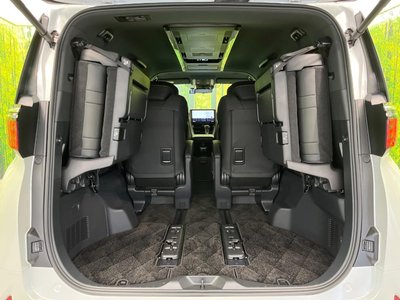 صورة 35 لـ 2024 Toyota ALPHARD