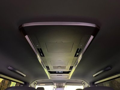 صورة 34 لـ 2024 Toyota ALPHARD