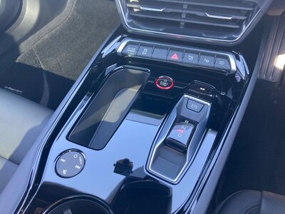 صورة 18 لـ 2021 AUDI E-TRON GT QUATTRO