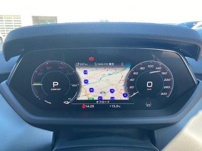 صورة 24 لـ 2021 AUDI E-TRON GT QUATTRO