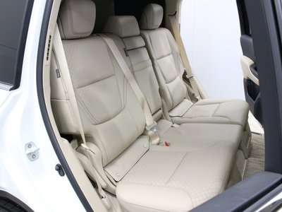 2025 Toyota LAND CRUISER 300 照片 29