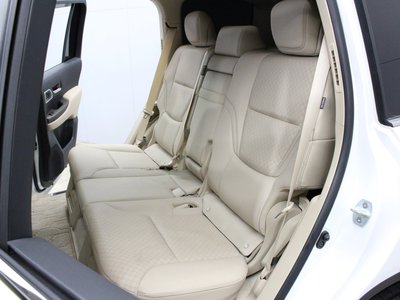 2025 Toyota LAND CRUISER 300 照片 30