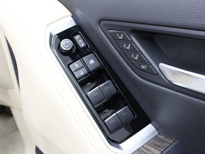 2025 Toyota LAND CRUISER 300 照片 70
