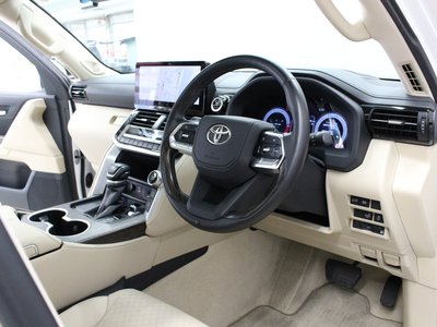 2025 Toyota LAND CRUISER 300 照片 26