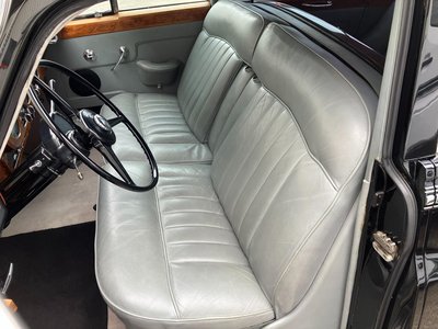 صورة 33 لـ 1960 ROLLS-ROYCE SILVER CLOUD