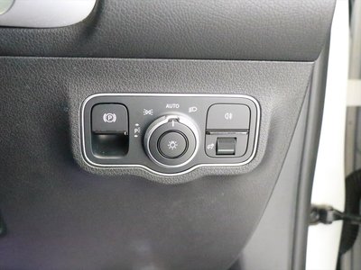 2023 Mercedes-BENZ GLB — миниатюра 28