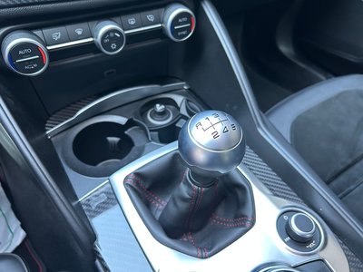 2017 ALFA Romeo JULIA — фото 16