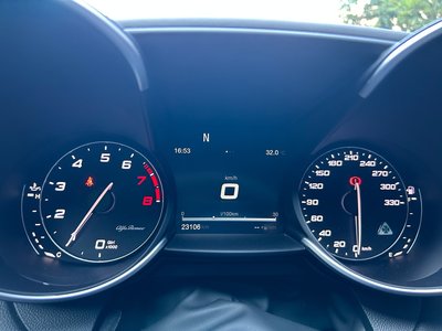 2017 ALFA Romeo JULIA — фото 14