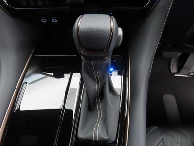 صورة 14 لـ 2025 Toyota ALPHARD
