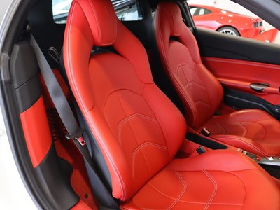 2016 Ferrari 488 GTB 照片 22