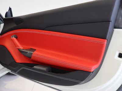 2016 Ferrari 488 GTB 照片 19
