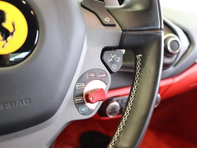 2016 Ferrari 488 GTB 照片 17