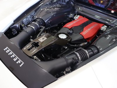 2016 Ferrari 488 GTB 照片 24