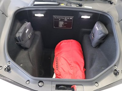2016 Ferrari 488 GTB 照片 25