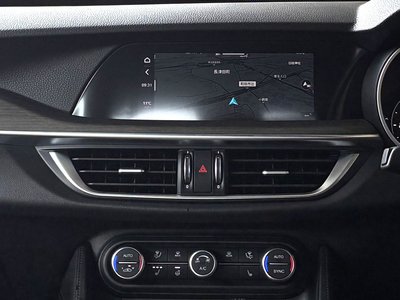 صورة 9 لـ 2023 ALFA Romeo STELVIO