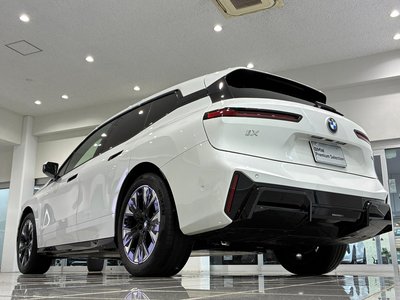 2025 BMW IX photo 7