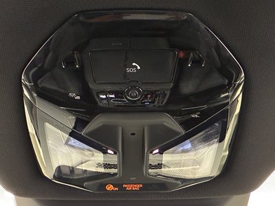 2025 BMW IX thumbnail 20