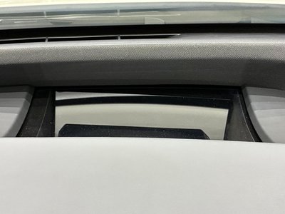 2025 BMW IX thumbnail 33