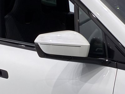2025 BMW IX thumbnail 39