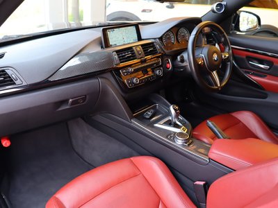 2017 BMW M4 COUPE photo 3