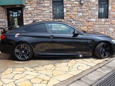 2017 BMW M4 COUPE photo 9