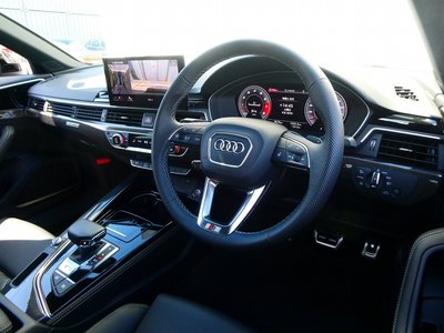 2025 AUDI S4 photo 14