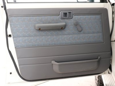 صورة مصغرة 53 لـ 2001 Toyota LAND CRUISER 70