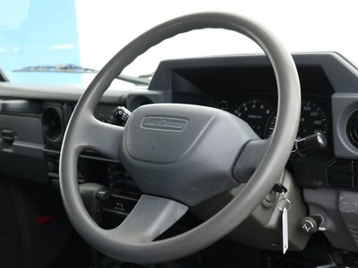 صورة مصغرة 42 لـ 2001 Toyota LAND CRUISER 70