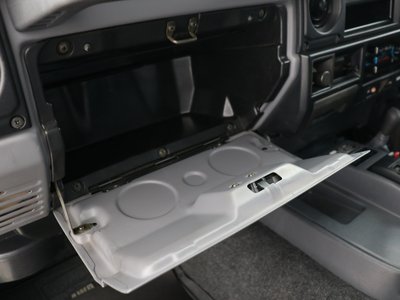 صورة مصغرة 56 لـ 2001 Toyota LAND CRUISER 70