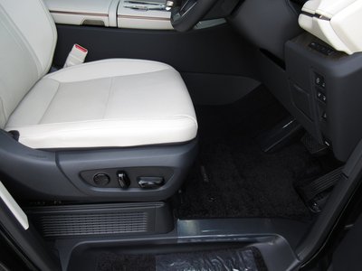 صورة مصغرة 31 لـ 2026 Lexus LM