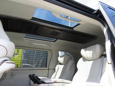 2026 Lexus LM thumbnail 34