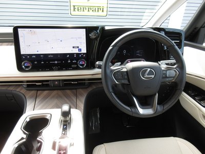 صورة مصغرة 15 لـ 2026 Lexus LM