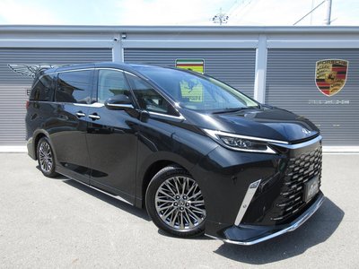 2026 Lexus LM photo 9