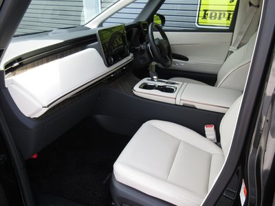 صورة مصغرة 4 لـ 2026 Lexus LM